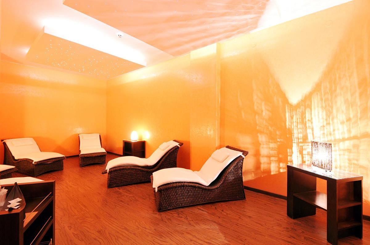 Apollo Spa Resort - Premium All-Inclusive , Pools & Free Beach, Individual Ac In Every Room Sables d'or Extérieur photo