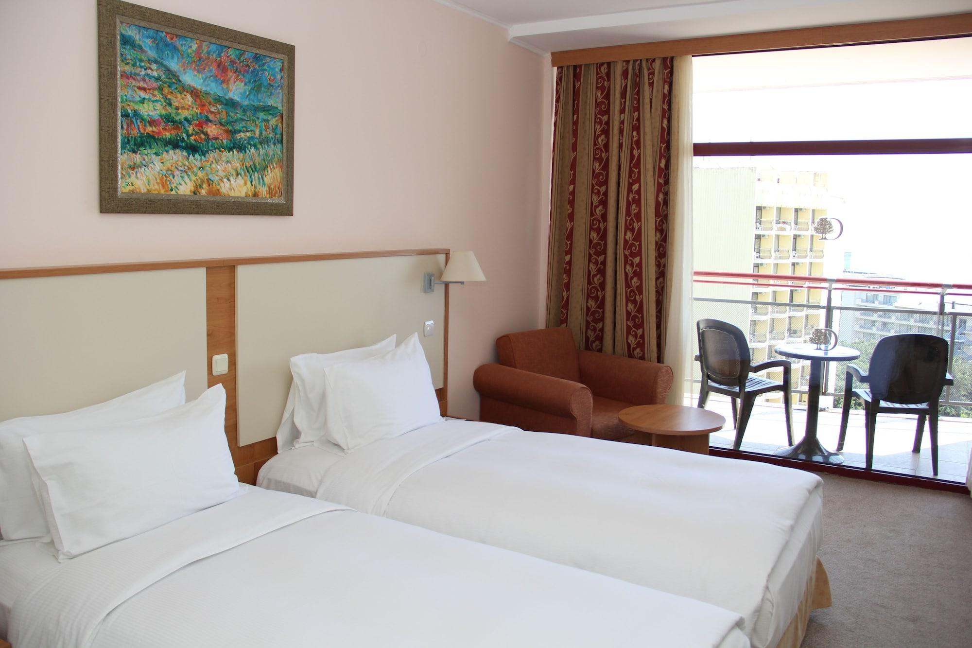 Apollo Spa Resort - Premium All-Inclusive , Pools & Free Beach, Individual Ac In Every Room Sables d'or Extérieur photo
