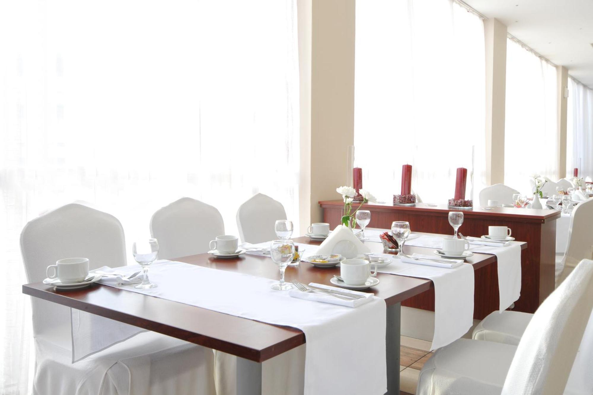 Apollo Spa Resort - Premium All-Inclusive , Pools & Free Beach, Individual Ac In Every Room Sables d'or Extérieur photo