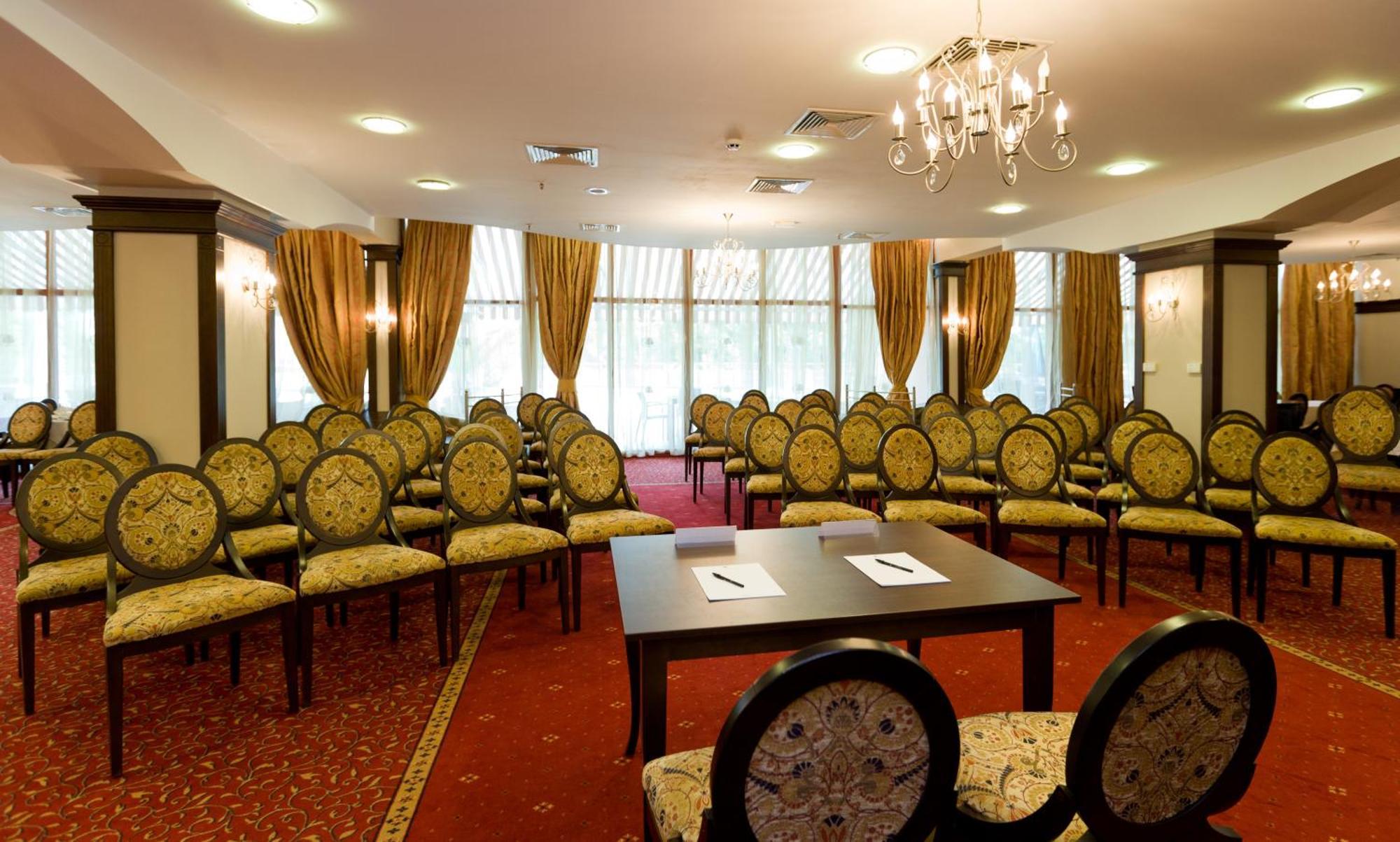 Apollo Spa Resort - Premium All-Inclusive , Pools & Free Beach, Individual Ac In Every Room Sables d'or Extérieur photo