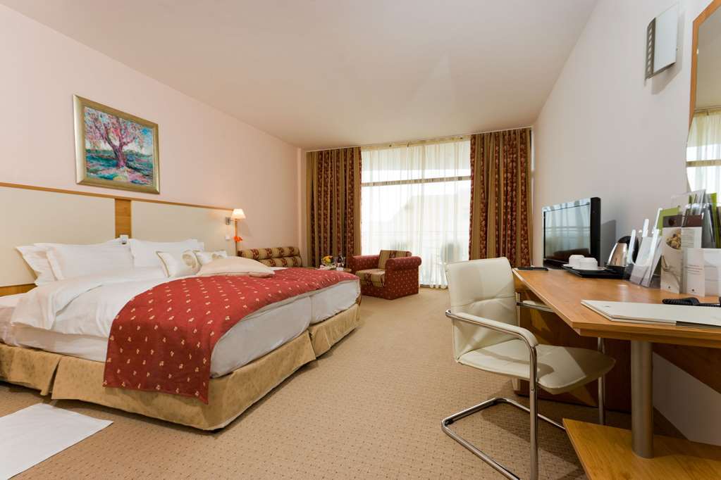 Apollo Spa Resort - Premium All-Inclusive , Pools & Free Beach, Individual Ac In Every Room Sables d'or Chambre photo